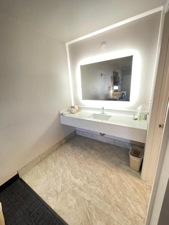Excellent Inn & Suites Натчез Экстерьер фото